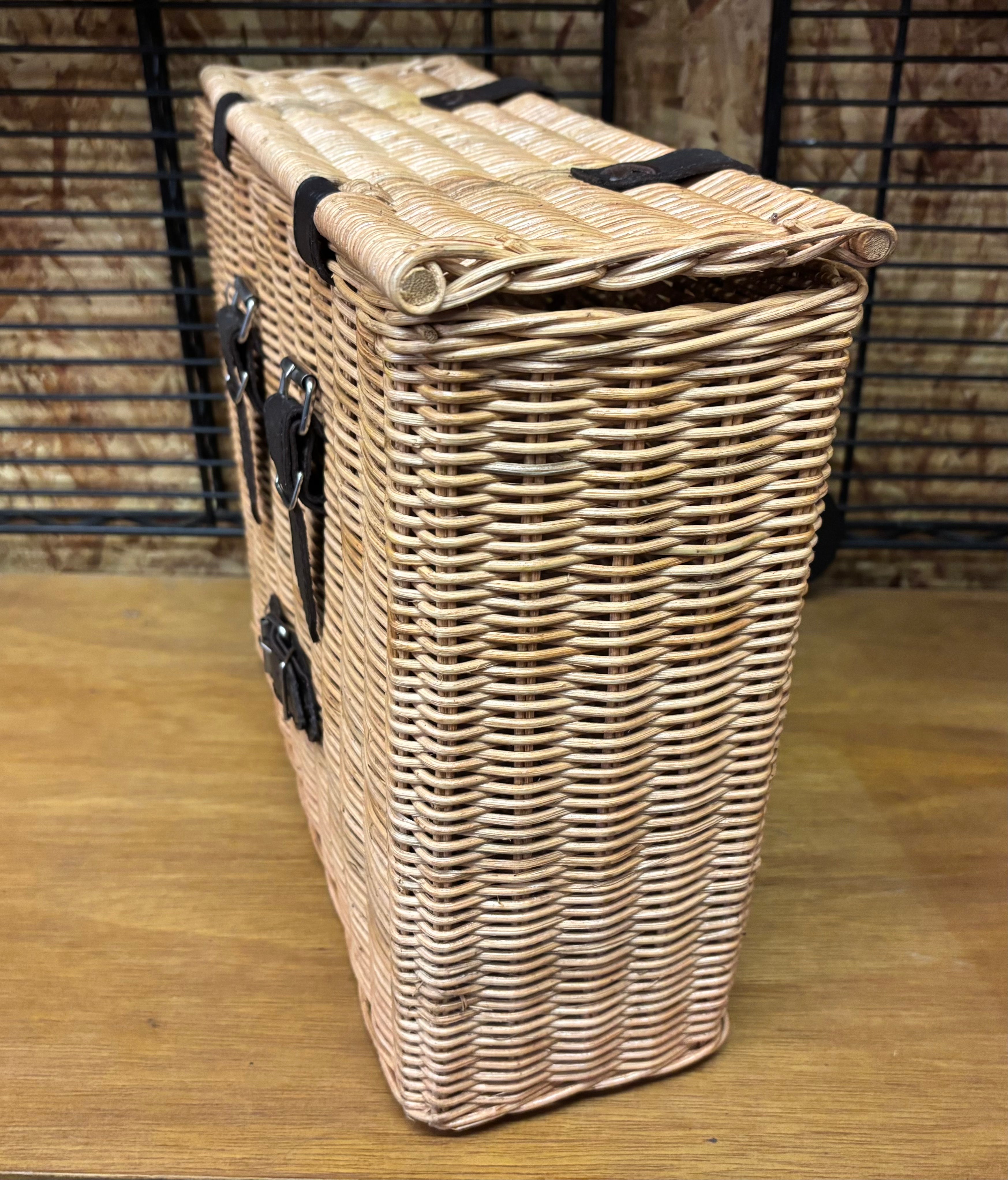 Urban Journey Company Rattan Pannier