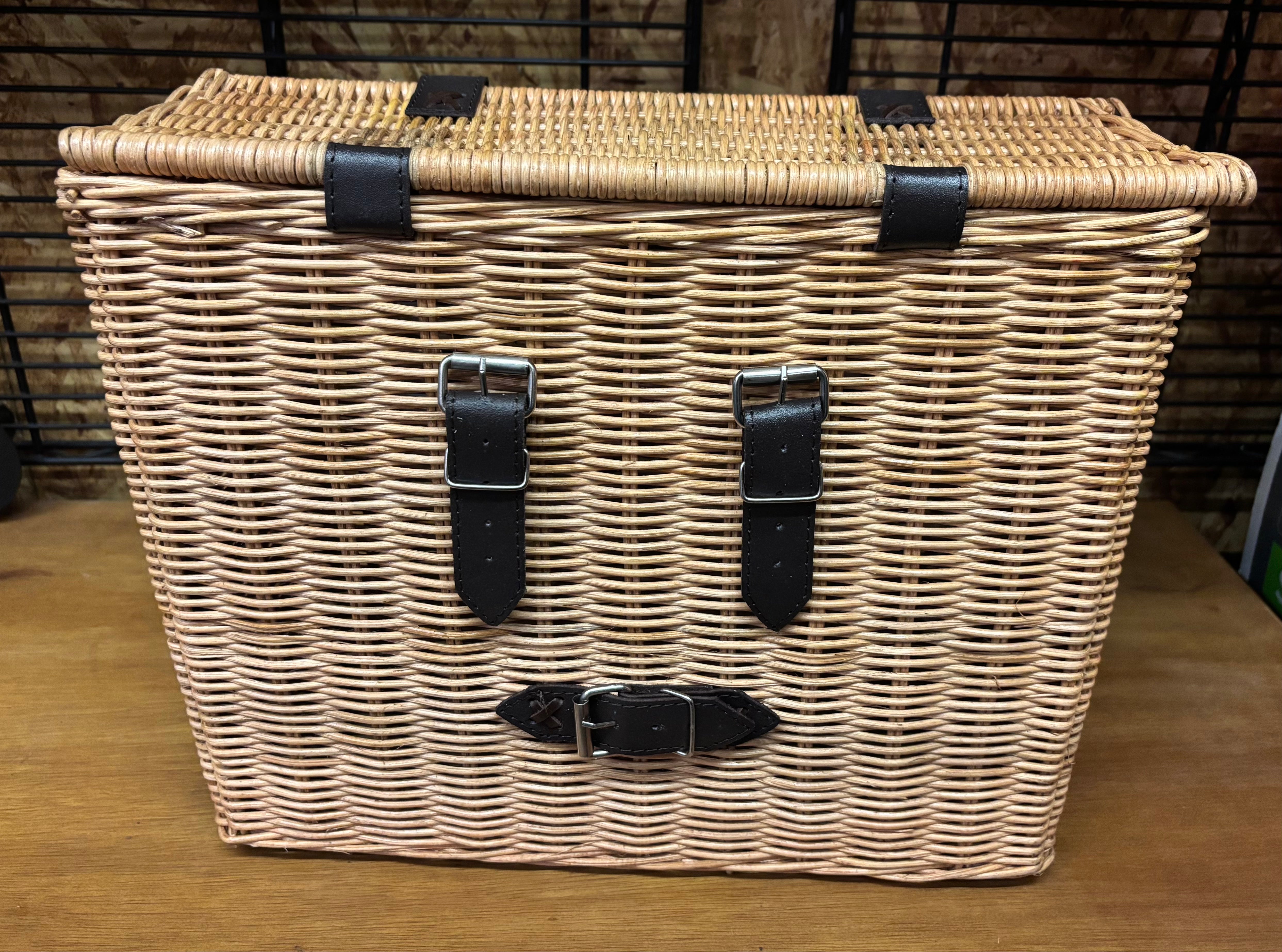 Urban Journey Company Rattan Pannier
