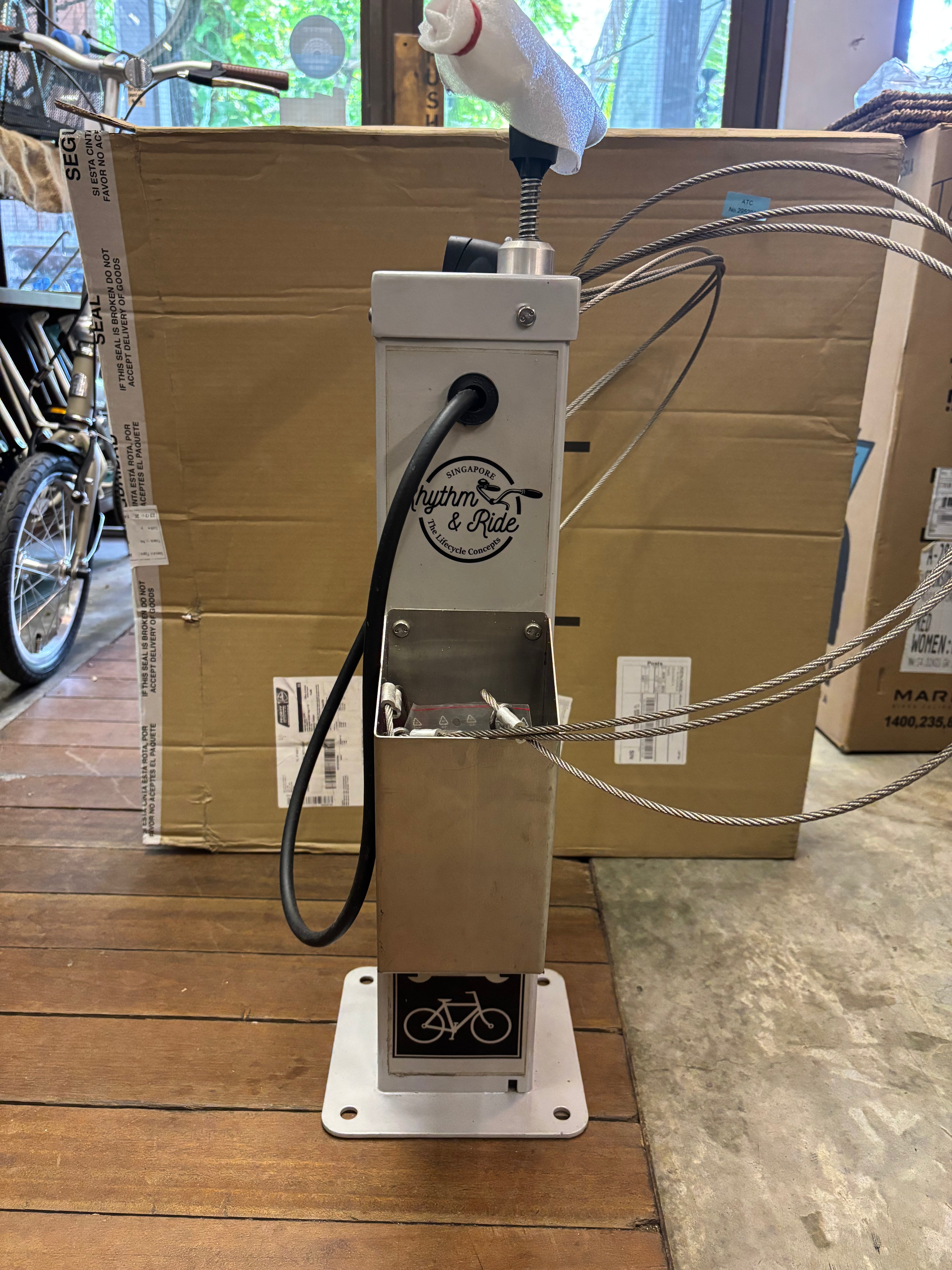 Bike Repair Station IBOMBO PRS-sV20 RAL 9006 (Custom Rhythm&Ride Decal, Without Side Stand))